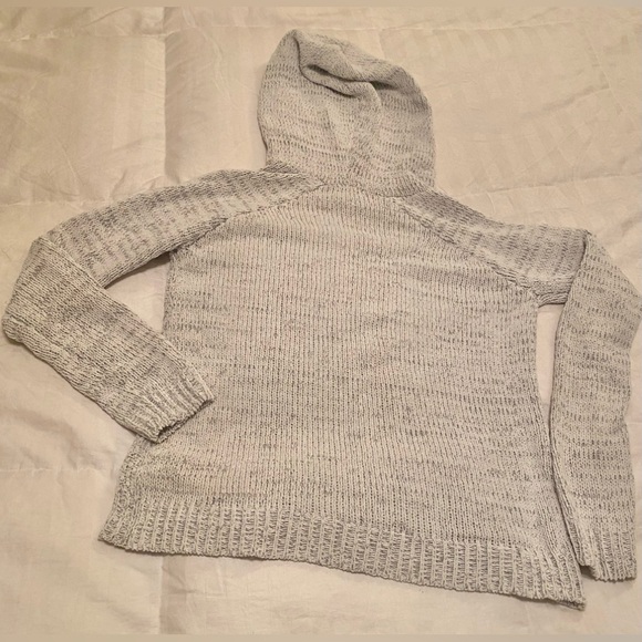 SO Cable knit V neck hooded sweater size Small super cute - Picture 2 of 8